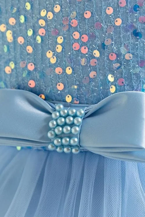 blue dress