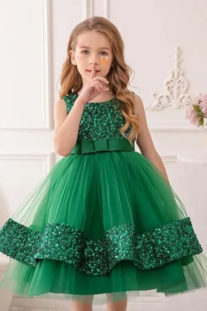 green dress