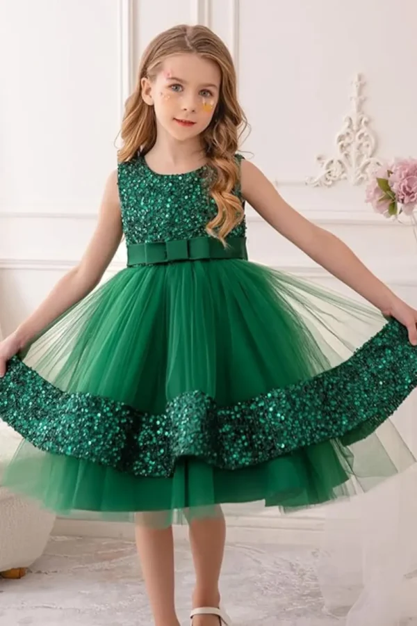 green dress
