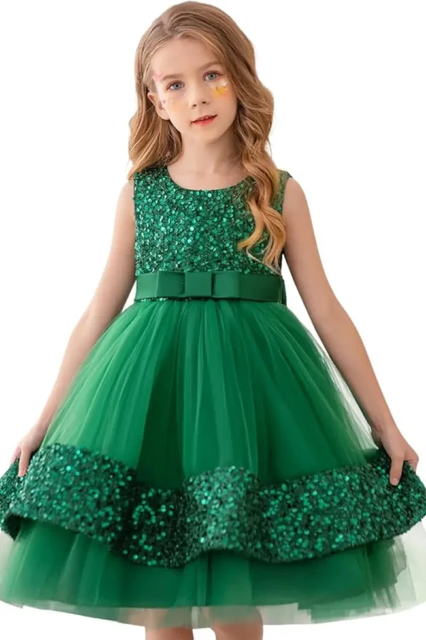 green dress
