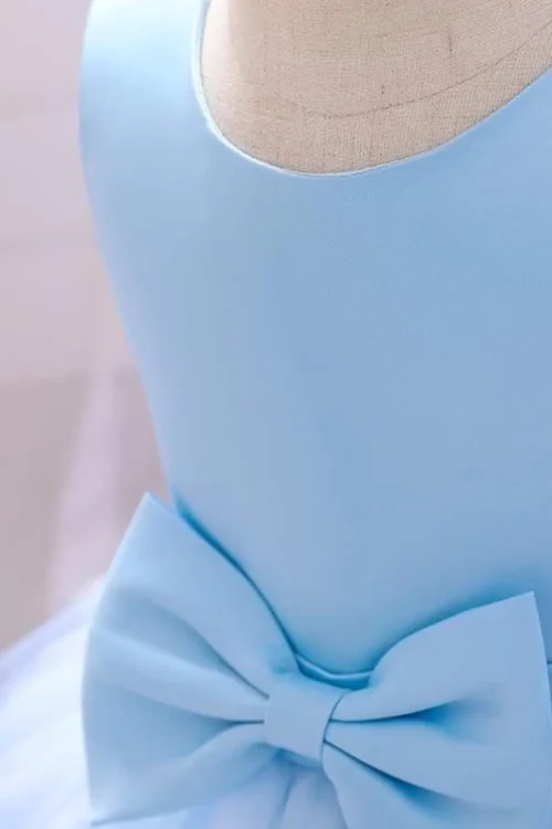 blue dress