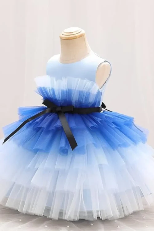 blue dress