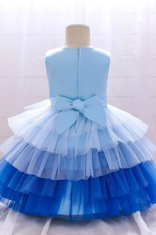blue dress