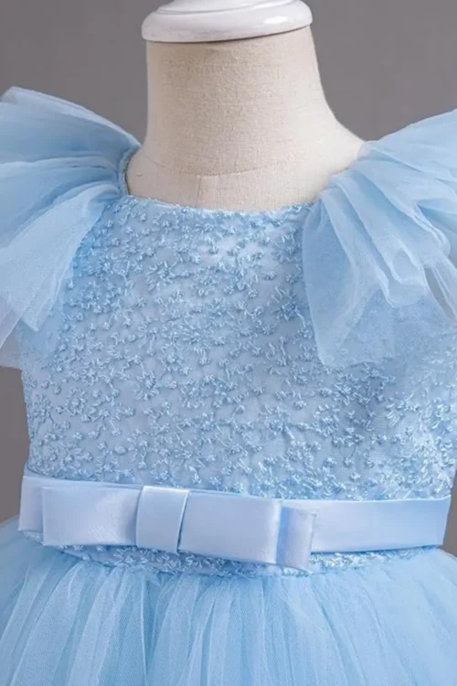 blue dress