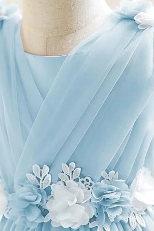blue dress