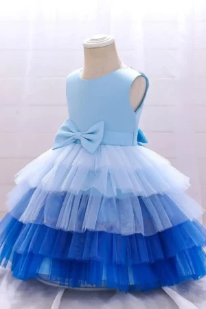 blue dress