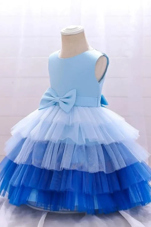 blue dress