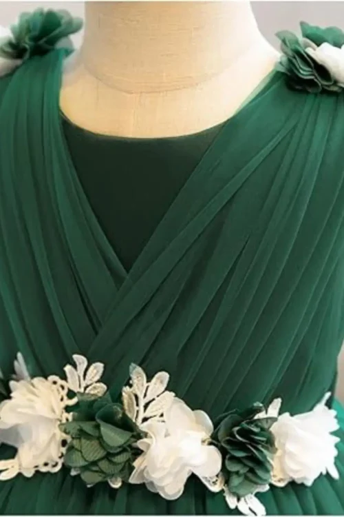 green dress
