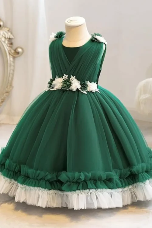 green dress