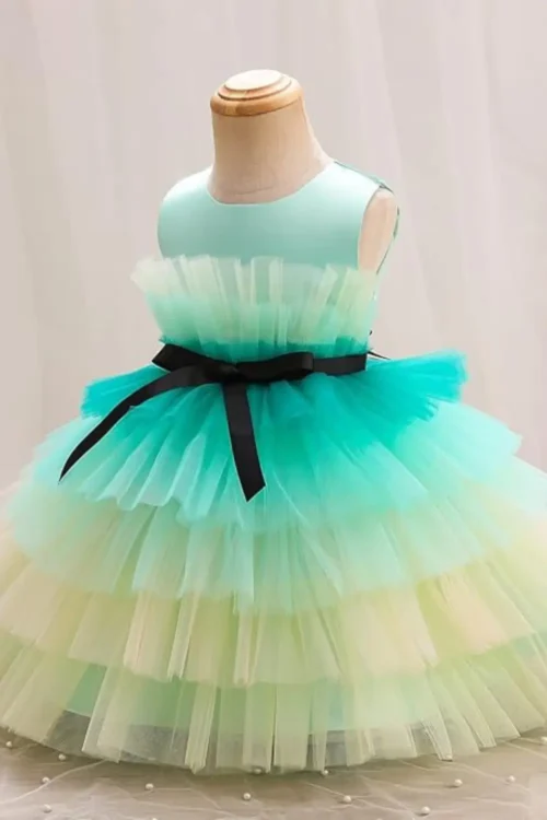 green dress