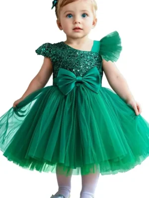 green dress