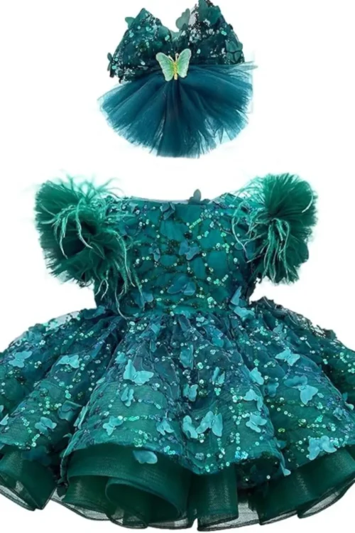 green dress