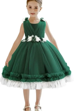 green dress