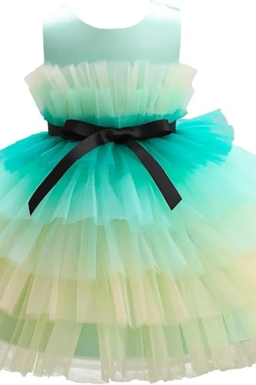 green dress