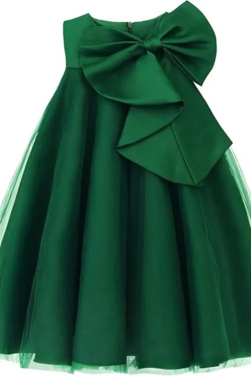 green dress