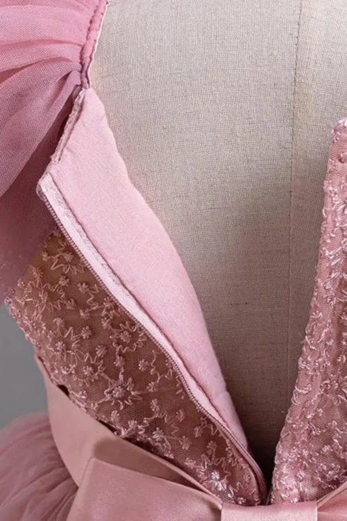 pink dress