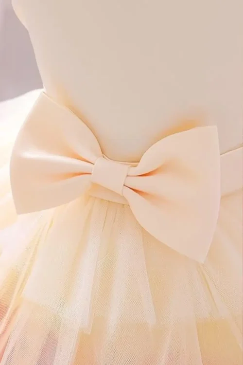 yellow dress