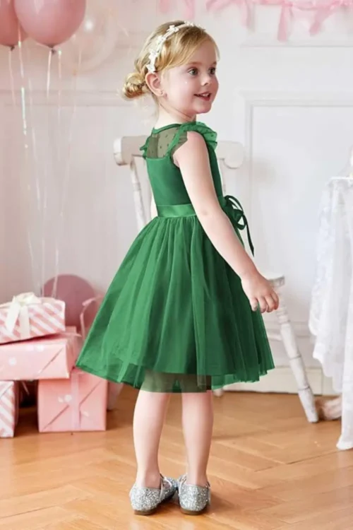 green dress